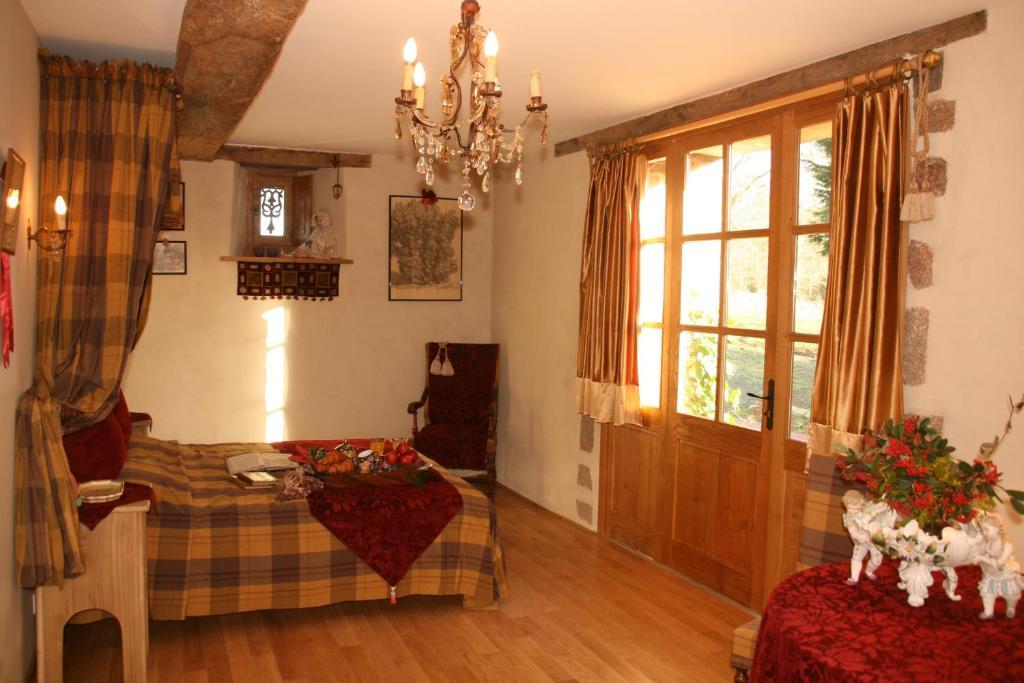 Bed and Breakfast Manoir De La Branche Maen Roch Экстерьер фото