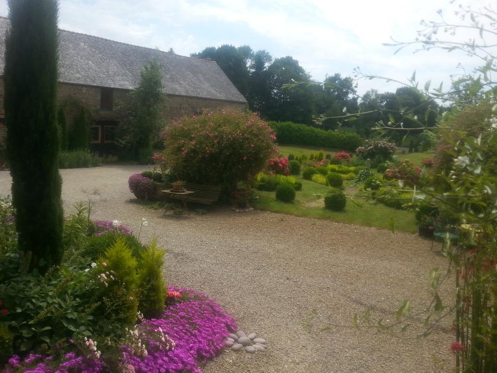 Bed and Breakfast Manoir De La Branche Maen Roch Экстерьер фото