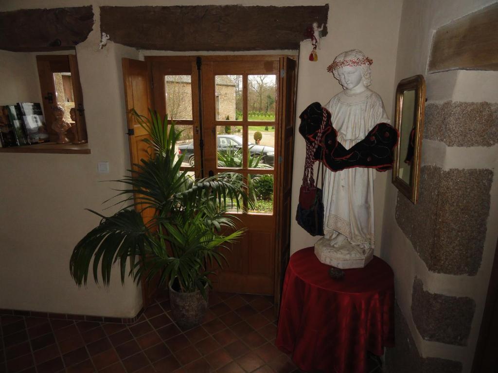 Bed and Breakfast Manoir De La Branche Maen Roch Экстерьер фото