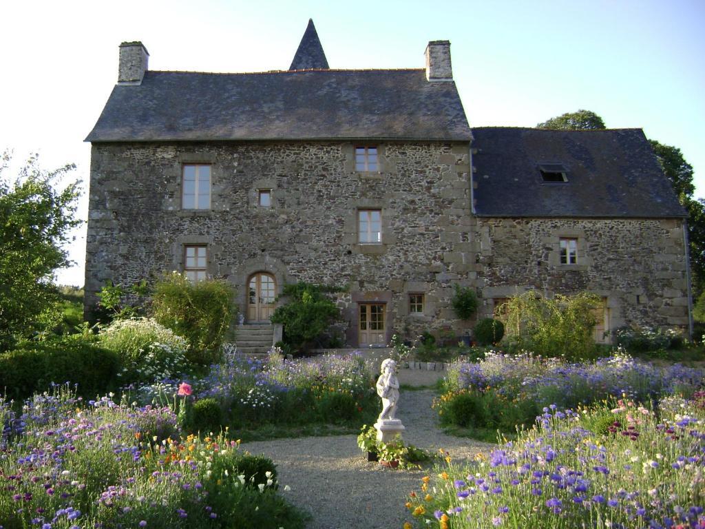 Bed and Breakfast Manoir De La Branche Maen Roch Экстерьер фото