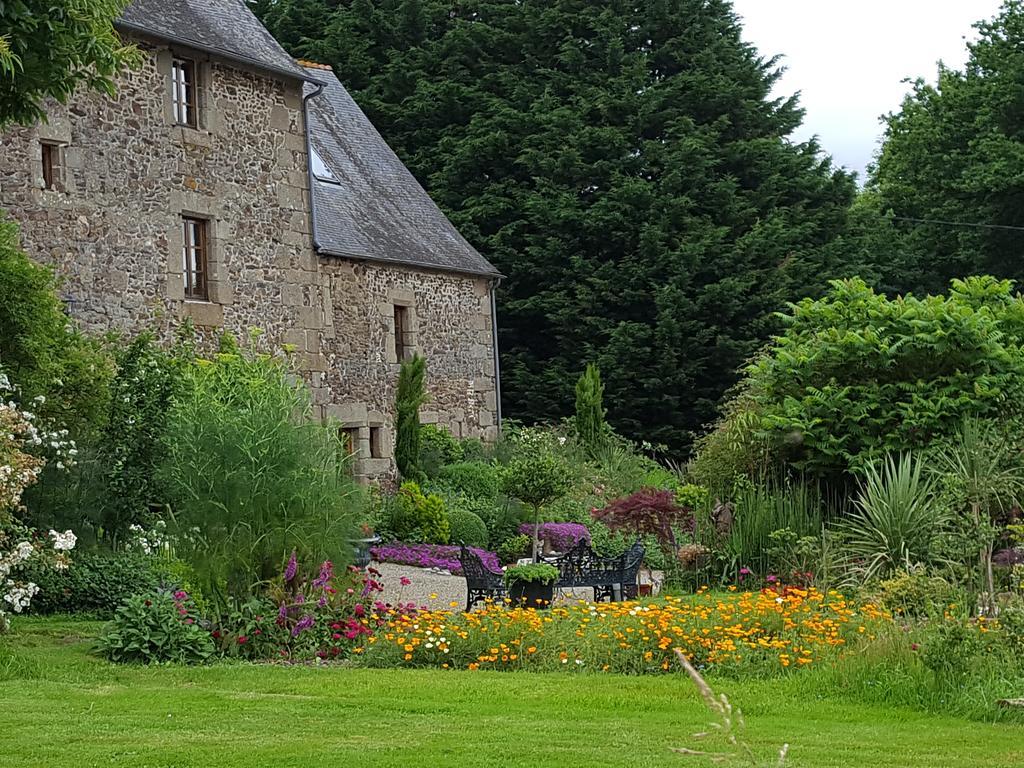 Bed and Breakfast Manoir De La Branche Maen Roch Экстерьер фото