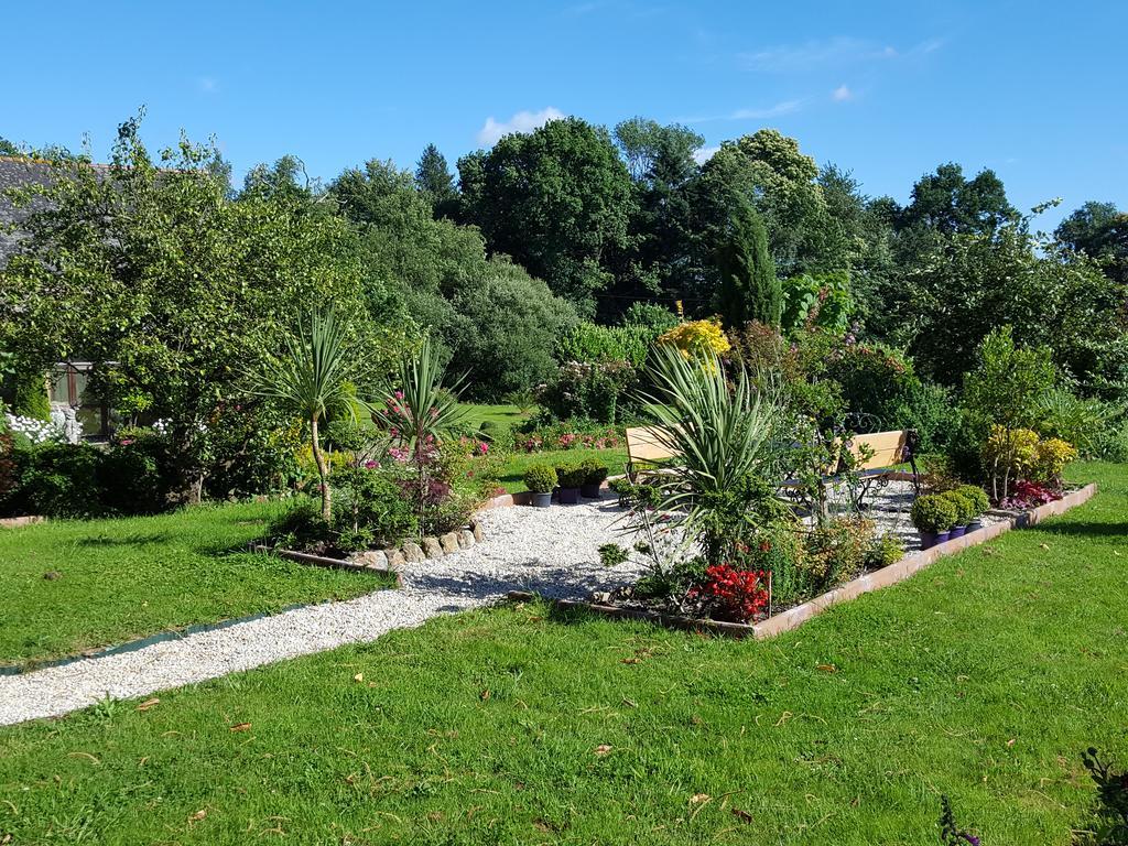Bed and Breakfast Manoir De La Branche Maen Roch Экстерьер фото