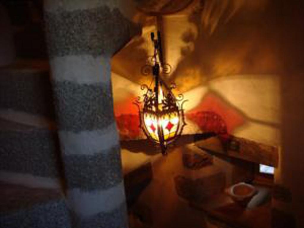 Bed and Breakfast Manoir De La Branche Maen Roch Экстерьер фото