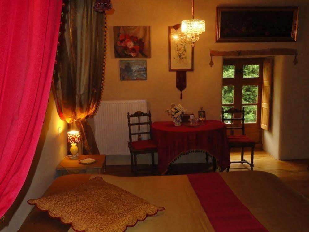 Bed and Breakfast Manoir De La Branche Maen Roch Экстерьер фото