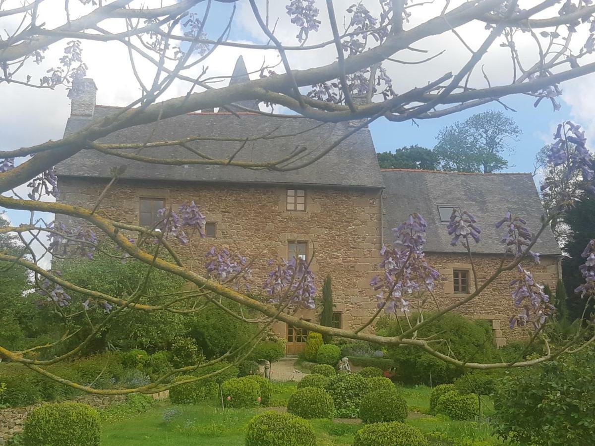 Bed and Breakfast Manoir De La Branche Maen Roch Экстерьер фото